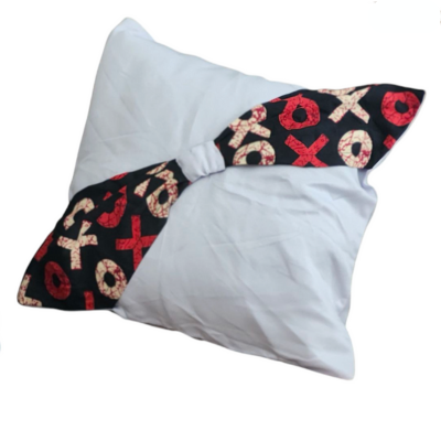 Set of 2 decorative printed cushions for sofa, bed and couch