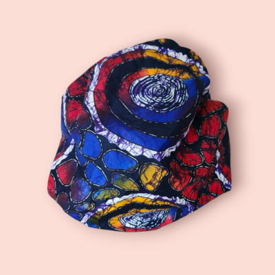 Reversible cap in wax-printed fabric - Stylish, practical and perfect for everyday use.
