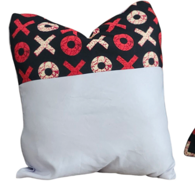 Set of 2 decorative printed cushions for sofa, bed and couch