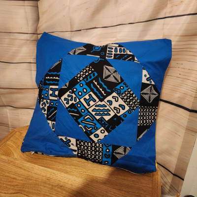 🛋️ Set of 2 pcs Printed fabric cushion cover - Authentic & colorful